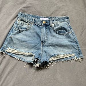 High waisted jean shorts. Light to medium wash. From Zara. Size 6.